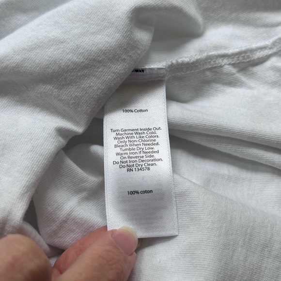 VINEYARD VINES WHALE Spell Out TEE SHIRT SIZE 2XB - 2 EXTRA BIG - White Navy - Picture 7 of 8